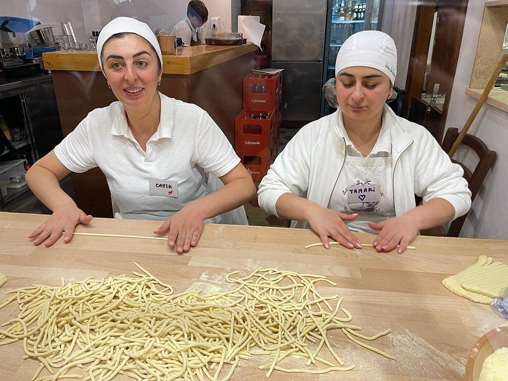 Osteria da Fortunata – Fresh Pasta Made Right in Front of You (and the Woman at the Window) 4