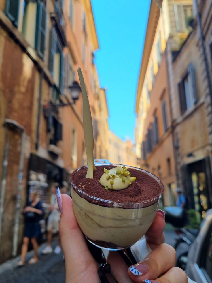 Two Sizes – The Best Tiramisu in Rome (and the Queue is Worth It) 2